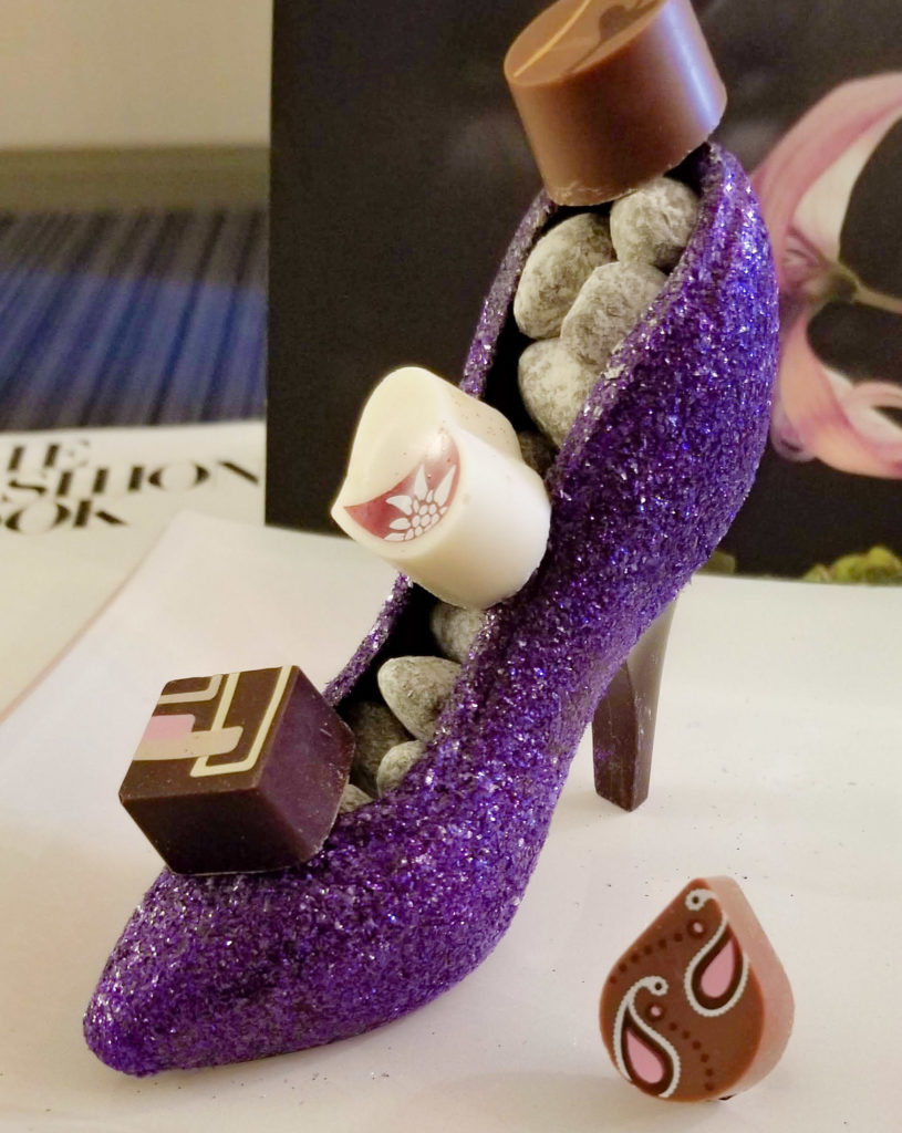 chocolate high heel welcome amenity